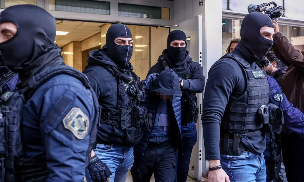 Επεισόδια Ρέντη: Συμπληρωματική κατάθεση έδωσε ο αδελφός του 18χρονου-Zητήθηκε DNA